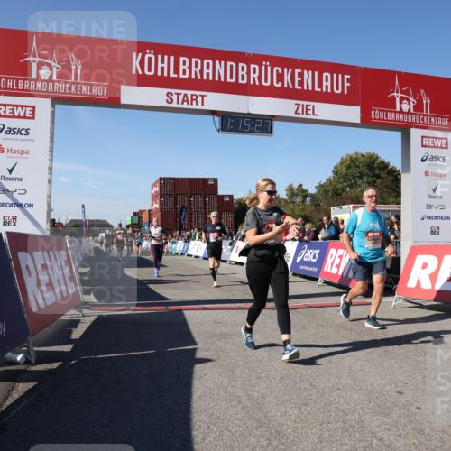 03.10.2025 - Köhlbrandbrückenlauf Lena Gebhardt http://msf.ph/oto/9038115 03.10.2025 13:15:27 Ziel 4031, 4267, 4610, 4871, 4958, 4962, 5309, 5771, 6019, 6535, 6772, 6773, 6790 meine-sportfotos.de