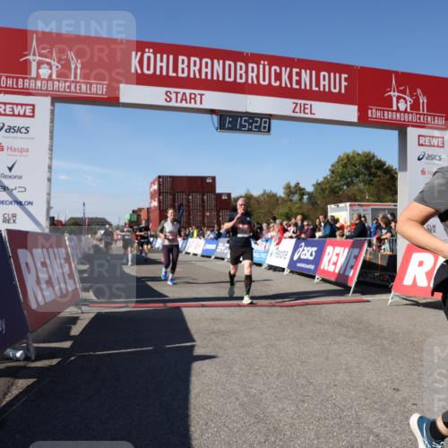 03.10.2025 - Köhlbrandbrückenlauf Lena Gebhardt http://msf.ph/oto/9038140 03.10.2025 13:15:29 Ziel 4031, 4267, 4610, 4797, 4871, 4958, 4962, 5309, 5771, 6019, 6535, 6772, 6790 meine-sportfotos.de