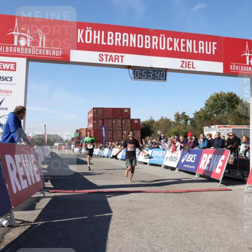 03.10.2025 - Köhlbrandbrückenlauf Lena Gebhardt http://msf.ph/oto/9038217 03.10.2025 12:53:41 Ziel 4043, 4155, 6085, 6624 meine-sportfotos.de