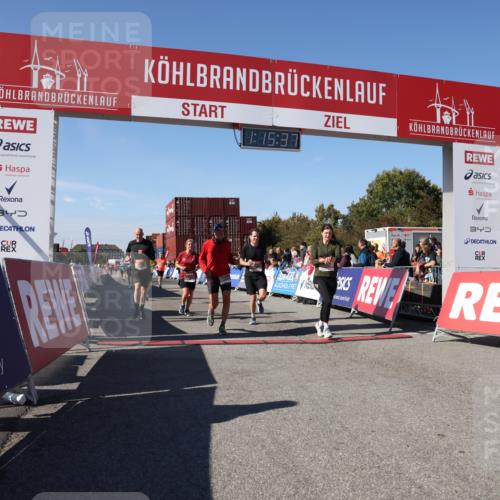 03.10.2025 - Köhlbrandbrückenlauf Lena Gebhardt http://msf.ph/oto/9038226 03.10.2025 13:15:37 Ziel 4210, 4267, 4399, 4421, 4577, 4604, 4678, 4704, 4797, 4803, 4871, 4958, 4962, 5309, 5768, 5942, 6019, 6112, 6772 meine-sportfotos.de
