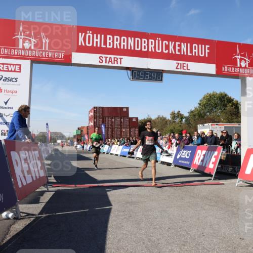 03.10.2025 - Köhlbrandbrückenlauf Lena Gebhardt http://msf.ph/oto/9038227 03.10.2025 12:53:41 Ziel 4043, 4155, 6085, 6624 meine-sportfotos.de