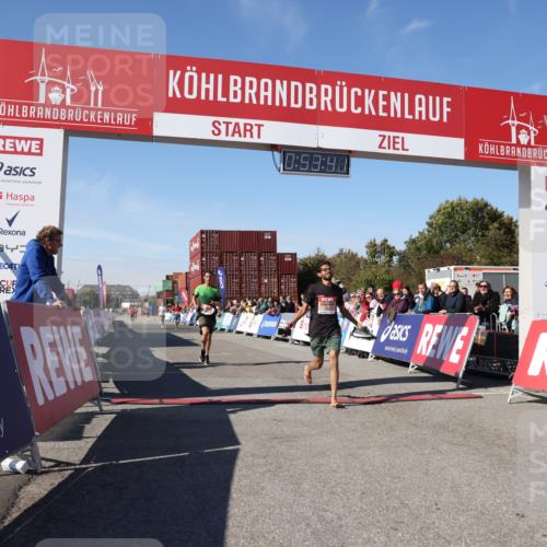 03.10.2025 - Köhlbrandbrückenlauf Lena Gebhardt http://msf.ph/oto/9038234 03.10.2025 12:53:42 Ziel 4043, 4155, 6085, 6422, 6624 meine-sportfotos.de
