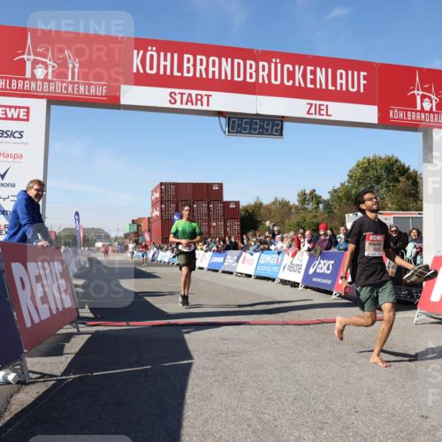 03.10.2025 - Köhlbrandbrückenlauf Lena Gebhardt http://msf.ph/oto/9038250 03.10.2025 12:53:42 Ziel 4043, 4155, 6085, 6422, 6624 meine-sportfotos.de