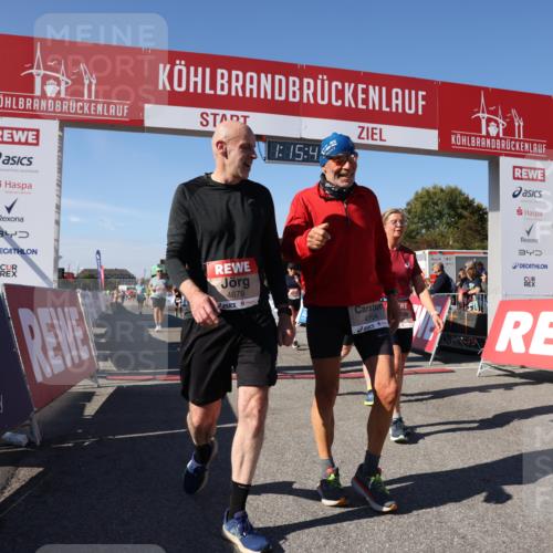 03.10.2025 - Köhlbrandbrückenlauf Lena Gebhardt http://msf.ph/oto/9038280 03.10.2025 13:15:40 Ziel 4210, 4267, 4399, 4421, 4577, 4604, 4678, 4704, 4797, 4803, 4871, 4885, 4958, 4962, 5768, 5800, 5942, 6019, 6112 meine-sportfotos.de
