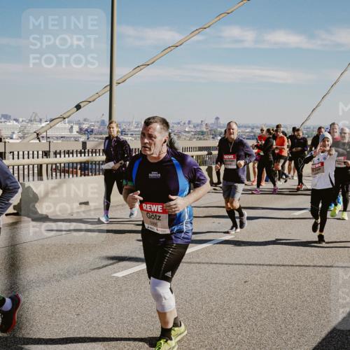 03.10.2025 - Köhlbrandbrückenlauf Michael Burmester http://msf.ph/oto/9038315 03.10.2025 12:31:04 Position 1 4587, 5986 meine-sportfotos.de
