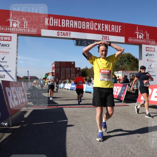 03.10.2025 - Köhlbrandbrückenlauf Lena Gebhardt http://msf.ph/oto/9038316 03.10.2025 13:15:43 Ziel 4210, 4399, 4421, 4577, 4604, 4678, 4704, 4797, 4803, 4871, 4885, 5768, 5800, 5801, 5942, 6112, 6536 meine-sportfotos.de