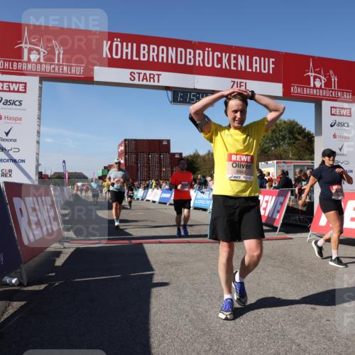 03.10.2025 - Köhlbrandbrückenlauf Lena Gebhardt http://msf.ph/oto/9038319 03.10.2025 13:15:43 Ziel 4210, 4399, 4421, 4577, 4604, 4678, 4704, 4797, 4803, 4871, 4885, 5768, 5800, 5801, 5942, 6112, 6536 meine-sportfotos.de