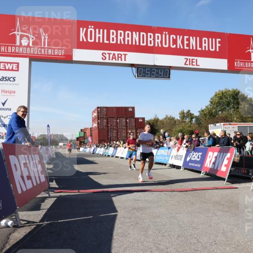 03.10.2025 - Köhlbrandbrückenlauf Lena Gebhardt http://msf.ph/oto/9038330 03.10.2025 12:53:48 Ziel 4043, 4088, 6085, 6422, 6624 meine-sportfotos.de