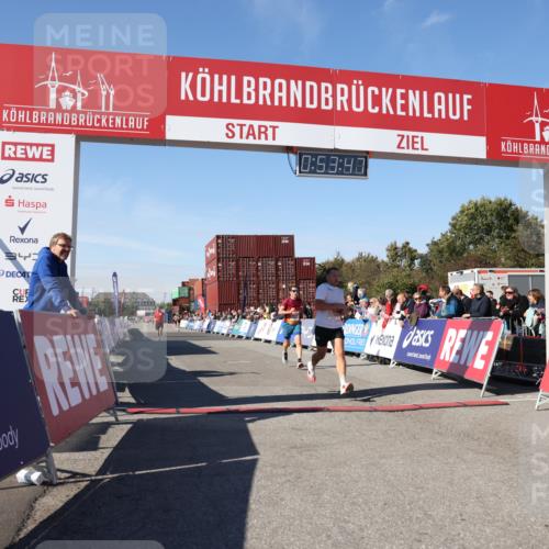 03.10.2025 - Köhlbrandbrückenlauf Lena Gebhardt http://msf.ph/oto/9038341 03.10.2025 12:53:48 Ziel 4043, 4088, 6085, 6422, 6624 meine-sportfotos.de