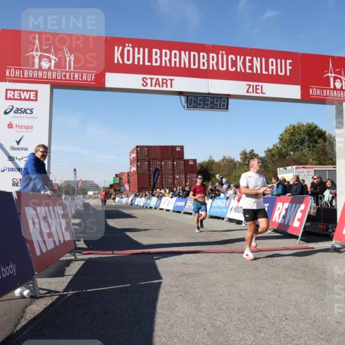 03.10.2025 - Köhlbrandbrückenlauf Lena Gebhardt http://msf.ph/oto/9038352 03.10.2025 12:53:48 Ziel 4043, 4088, 6085, 6422, 6624 meine-sportfotos.de