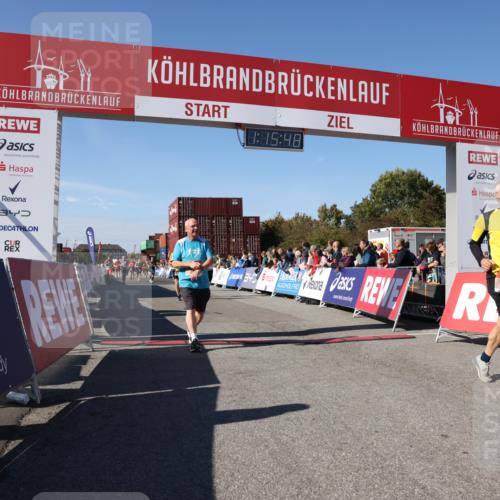 03.10.2025 - Köhlbrandbrückenlauf Lena Gebhardt http://msf.ph/oto/9038366 03.10.2025 13:15:49 Ziel 4210, 4374, 4421, 4604, 4677, 4885, 5768, 5800, 5801, 5879, 5942, 6112, 6301, 6445, 6536 meine-sportfotos.de