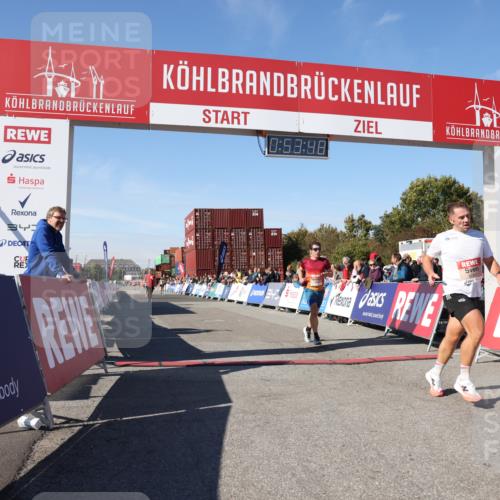 03.10.2025 - Köhlbrandbrückenlauf Lena Gebhardt http://msf.ph/oto/9038371 03.10.2025 12:53:49 Ziel 4043, 4088, 6085, 6422, 6624 meine-sportfotos.de