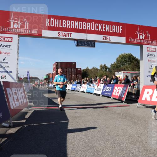 03.10.2025 - Köhlbrandbrückenlauf Lena Gebhardt http://msf.ph/oto/9038373 03.10.2025 13:15:49 Ziel 4210, 4374, 4421, 4604, 4677, 4885, 5768, 5800, 5801, 5879, 5942, 6112, 6301, 6445, 6536 meine-sportfotos.de