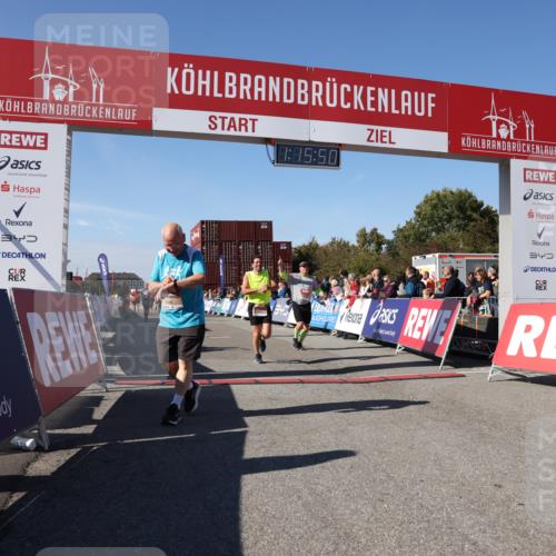 03.10.2025 - Köhlbrandbrückenlauf Lena Gebhardt http://msf.ph/oto/9038390 03.10.2025 13:15:51 Ziel 4210, 4374, 4604, 4677, 4833, 4885, 5768, 5800, 5801, 5879, 6112, 6301, 6445, 6507, 6536 meine-sportfotos.de