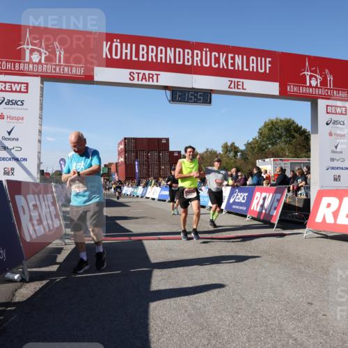 03.10.2025 - Köhlbrandbrückenlauf Lena Gebhardt http://msf.ph/oto/9038399 03.10.2025 13:15:51 Ziel 4210, 4374, 4604, 4677, 4833, 4885, 5768, 5800, 5801, 5879, 6112, 6301, 6445, 6507, 6536 meine-sportfotos.de