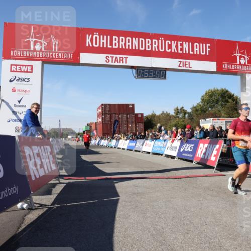 03.10.2025 - Köhlbrandbrückenlauf Lena Gebhardt http://msf.ph/oto/9038407 03.10.2025 12:53:50 Ziel 4043, 4088, 6085, 6422, 6624 meine-sportfotos.de
