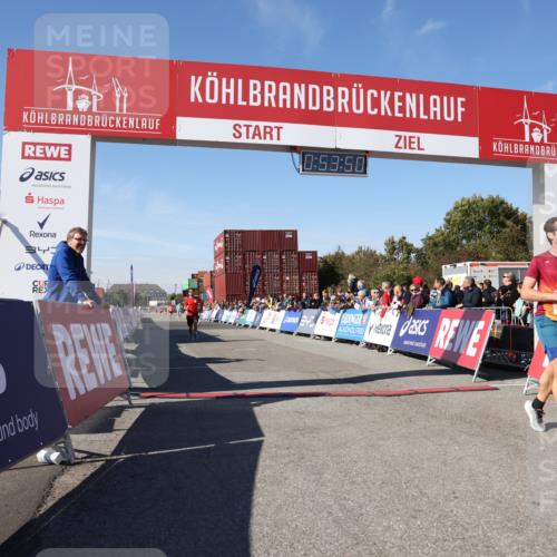 03.10.2025 - Köhlbrandbrückenlauf Lena Gebhardt http://msf.ph/oto/9038417 03.10.2025 12:53:50 Ziel 4043, 4088, 6085, 6422, 6624 meine-sportfotos.de