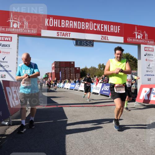 03.10.2025 - Köhlbrandbrückenlauf Lena Gebhardt http://msf.ph/oto/9038421 03.10.2025 13:15:53 Ziel 4374, 4548, 4677, 4805, 4833, 4885, 5022, 5023, 5800, 5801, 5867, 5868, 5879, 6112, 6271, 6301, 6445, 6507, 6536 meine-sportfotos.de