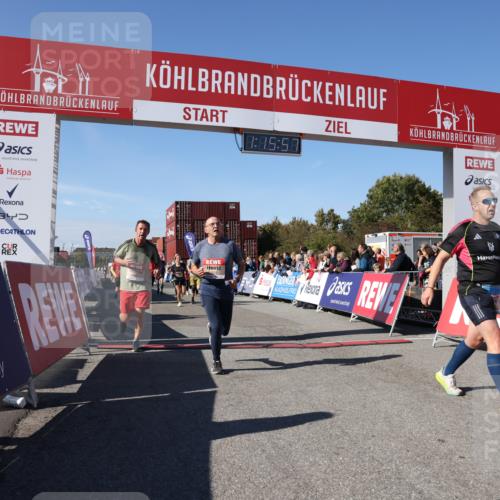 03.10.2025 - Köhlbrandbrückenlauf Lena Gebhardt http://msf.ph/oto/9038463 03.10.2025 13:15:57 Ziel 4374, 4495, 4548, 4677, 4805, 4833, 5022, 5023, 5217, 5801, 5867, 5868, 5879, 6270, 6271, 6301, 6445, 6507, 6536 meine-sportfotos.de