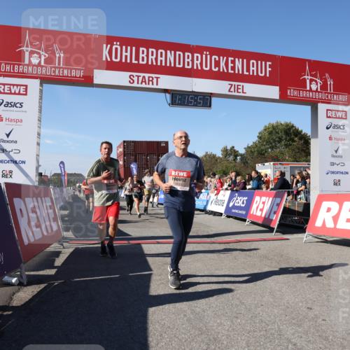 03.10.2025 - Köhlbrandbrückenlauf Lena Gebhardt http://msf.ph/oto/9038474 03.10.2025 13:15:58 Ziel 4374, 4423, 4495, 4548, 4677, 4805, 4833, 5022, 5023, 5217, 5867, 5868, 5879, 6270, 6271, 6301, 6445, 6507, 6536 meine-sportfotos.de