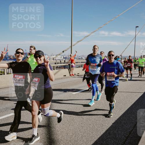 03.10.2025 - Köhlbrandbrückenlauf Michael Burmester http://msf.ph/oto/9038481 03.10.2025 12:31:12 Position 1 5771, 57 meine-sportfotos.de