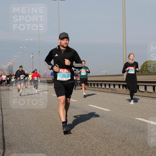 03.10.2025 - Köhlbrandbrückenlauf Fabian Wolf http://msf.ph/oto/9038482 03.10.2025 09:52:51 Position 3 3734, 1407 meine-sportfotos.de