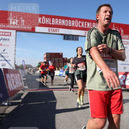 03.10.2025 - Köhlbrandbrückenlauf Lena Gebhardt http://msf.ph/oto/9038511 03.10.2025 13:16:00 Ziel 4374, 4423, 4495, 4548, 4644, 4677, 4805, 4833, 5022, 5023, 5217, 5867, 5868, 5879, 6270, 6271, 6301, 6445, 6507, 6712 meine-sportfotos.de