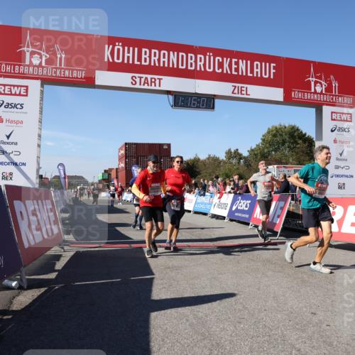 03.10.2025 - Köhlbrandbrückenlauf Lena Gebhardt http://msf.ph/oto/9038532 03.10.2025 13:16:01 Ziel 4374, 4423, 4495, 4548, 4644, 4677, 4805, 4833, 5022, 5023, 5217, 5867, 5868, 5879, 6270, 6271, 6301, 6507, 6712 meine-sportfotos.de
