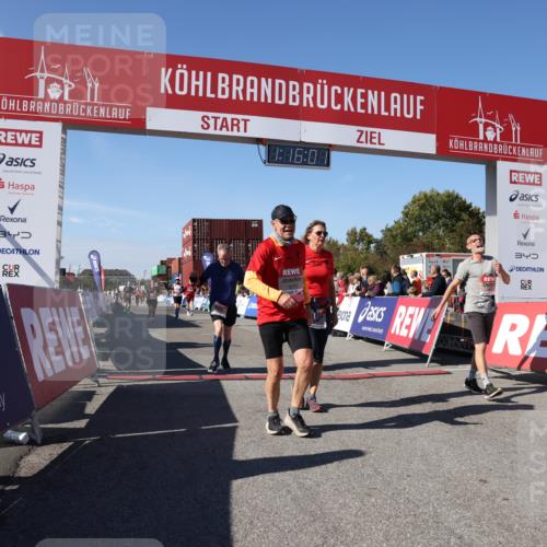 03.10.2025 - Köhlbrandbrückenlauf Lena Gebhardt http://msf.ph/oto/9038541 03.10.2025 13:16:02 Ziel 4311, 4374, 4423, 4495, 4548, 4644, 4677, 4805, 4833, 5022, 5023, 5217, 5336, 5867, 5868, 5879, 6270, 6271, 6507, 6712 meine-sportfotos.de