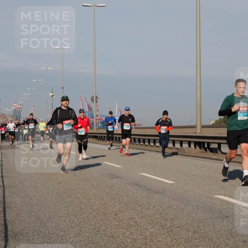 03.10.2025 - Köhlbrandbrückenlauf Fabian Wolf http://msf.ph/oto/9038547 03.10.2025 09:52:54 Position 3  meine-sportfotos.de