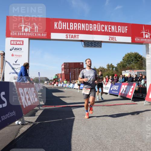 03.10.2025 - Köhlbrandbrückenlauf Lena Gebhardt http://msf.ph/oto/9038549 03.10.2025 12:53:58 Ziel 4030, 4088, 5710, 5947, 6002, 6422, 6817 meine-sportfotos.de