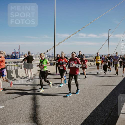 03.10.2025 - Köhlbrandbrückenlauf Michael Burmester http://msf.ph/oto/9038582 03.10.2025 12:31:19 Position 1  meine-sportfotos.de