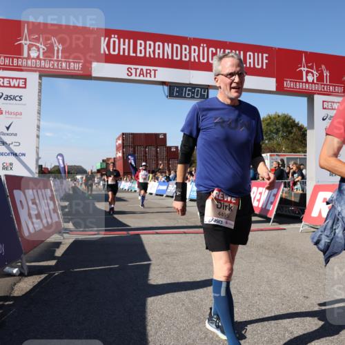 03.10.2025 - Köhlbrandbrückenlauf Lena Gebhardt http://msf.ph/oto/9038591 03.10.2025 13:16:05 Ziel 4311, 4374, 4423, 4495, 4548, 4644, 4805, 4833, 5022, 5023, 5068, 5217, 5336, 5867, 5868, 6270, 6271, 6507, 6712 meine-sportfotos.de