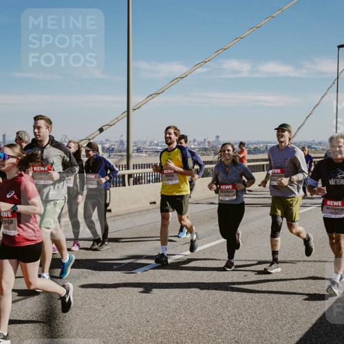 03.10.2025 - Köhlbrandbrückenlauf Michael Burmester http://msf.ph/oto/9038594 03.10.2025 12:31:21 Position 1 4917, 5781 meine-sportfotos.de