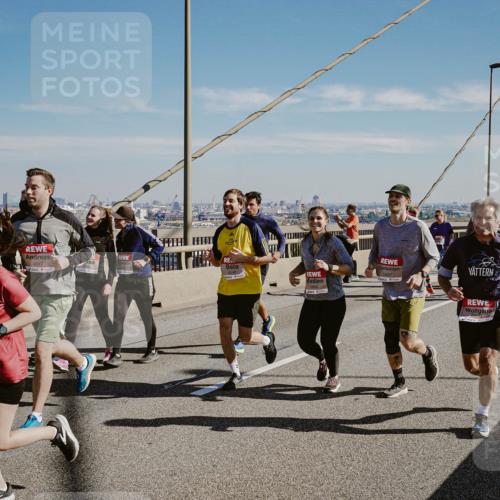 03.10.2025 - Köhlbrandbrückenlauf Michael Burmester http://msf.ph/oto/9038597 03.10.2025 12:31:21 Position 1 5099, 4917 meine-sportfotos.de