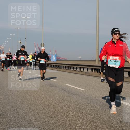03.10.2025 - Köhlbrandbrückenlauf Fabian Wolf http://msf.ph/oto/9038643 03.10.2025 09:52:59 Position 3 3189 meine-sportfotos.de