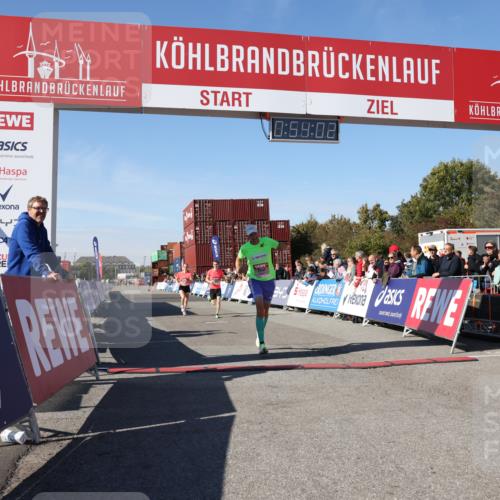 03.10.2025 - Köhlbrandbrückenlauf Lena Gebhardt http://msf.ph/oto/9038644 03.10.2025 12:54:03 Ziel 4030, 5710, 5947, 6002, 6200, 6817 meine-sportfotos.de