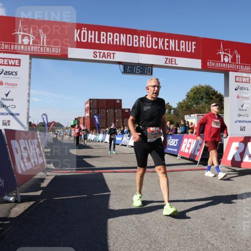 03.10.2025 - Köhlbrandbrückenlauf Lena Gebhardt http://msf.ph/oto/9038691 03.10.2025 13:16:11 Ziel 4311, 4423, 4495, 4644, 4696, 5068, 5336, 5684, 5806, 6712 meine-sportfotos.de