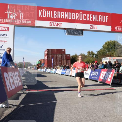 03.10.2025 - Köhlbrandbrückenlauf Lena Gebhardt http://msf.ph/oto/9038728 03.10.2025 12:54:06 Ziel 4030, 5710, 5947, 6002, 6200, 6817 meine-sportfotos.de