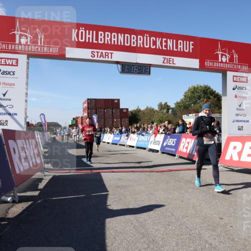 03.10.2025 - Köhlbrandbrückenlauf Lena Gebhardt http://msf.ph/oto/9038736 03.10.2025 13:16:13 Ziel 4311, 4423, 4563, 4644, 4696, 4928, 5068, 5336, 5684, 5806, 6712 meine-sportfotos.de