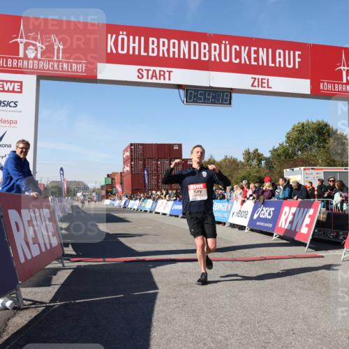 03.10.2025 - Köhlbrandbrückenlauf Lena Gebhardt http://msf.ph/oto/9038802 03.10.2025 12:54:19 Ziel 4598 meine-sportfotos.de