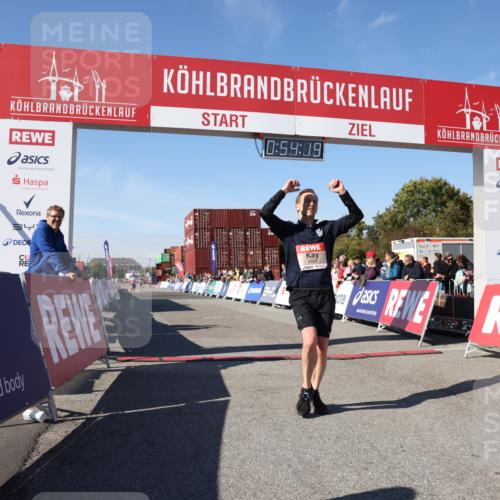 03.10.2025 - Köhlbrandbrückenlauf Lena Gebhardt http://msf.ph/oto/9038811 03.10.2025 12:54:20 Ziel 4023, 4598 meine-sportfotos.de