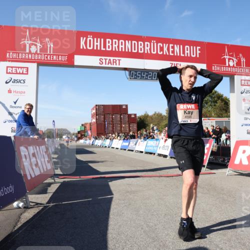 03.10.2025 - Köhlbrandbrückenlauf Lena Gebhardt http://msf.ph/oto/9038824 03.10.2025 12:54:20 Ziel 4023, 4598 meine-sportfotos.de