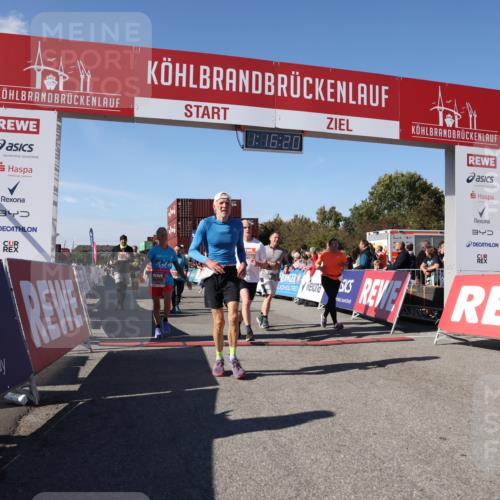 03.10.2025 - Köhlbrandbrückenlauf Lena Gebhardt http://msf.ph/oto/9038833 03.10.2025 13:16:20 Ziel 4144, 4317, 4347, 4414, 4563, 4696, 4928, 4952, 5032, 5068, 5498, 5684, 5806, 5836, 5983, 6761, 6771 meine-sportfotos.de