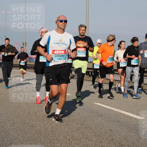 03.10.2025 - Köhlbrandbrückenlauf Fabian Wolf http://msf.ph/oto/9038837 03.10.2025 09:53:08 Position 3 1163, 147, 1567, 1257, 1430, 2942, 3811, 1203 meine-sportfotos.de