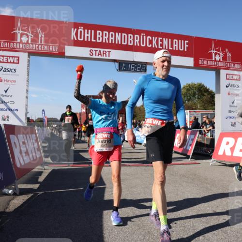 03.10.2025 - Köhlbrandbrückenlauf Lena Gebhardt http://msf.ph/oto/9038854 03.10.2025 13:16:22 Ziel 4144, 4146, 4317, 4347, 4414, 4563, 4586, 4696, 4928, 4952, 5032, 5498, 5684, 5806, 5836, 5983, 6761, 6771 meine-sportfotos.de