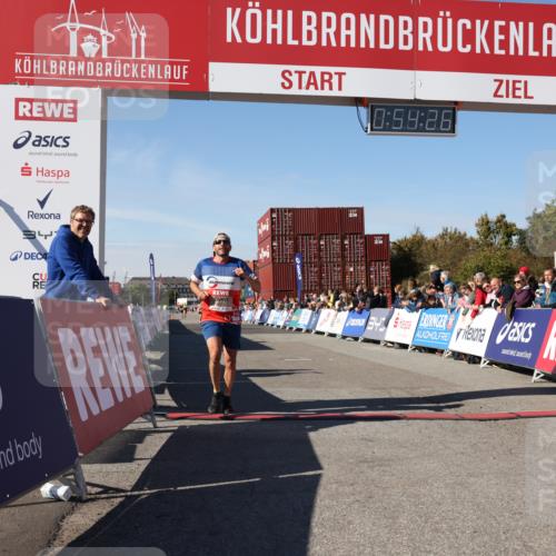 03.10.2025 - Köhlbrandbrückenlauf Lena Gebhardt http://msf.ph/oto/9038876 03.10.2025 12:54:26 Ziel 4023, 4060, 4598 meine-sportfotos.de