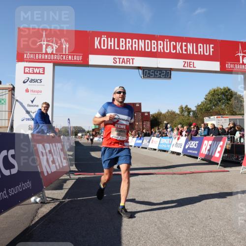 03.10.2025 - Köhlbrandbrückenlauf Lena Gebhardt http://msf.ph/oto/9038898 03.10.2025 12:54:28 Ziel 4023, 4060 meine-sportfotos.de