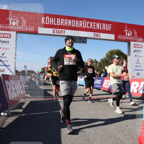 03.10.2025 - Köhlbrandbrückenlauf Lena Gebhardt http://msf.ph/oto/9038899 03.10.2025 13:16:25 Ziel 4144, 4146, 4314, 4317, 4347, 4408, 4414, 4563, 4586, 4928, 4952, 5032, 5498, 5570, 5806, 5815, 5836, 5983, 6353, 6761, 6771, 6812 meine-sportfotos.de