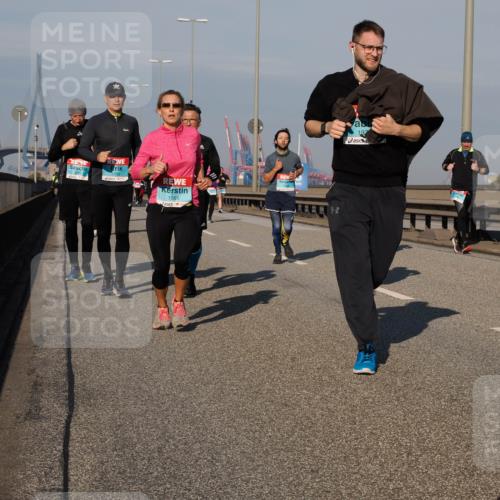 03.10.2025 - Köhlbrandbrückenlauf Fabian Wolf http://msf.ph/oto/9038901 03.10.2025 09:53:11 Position 3 2735, 1566, 197, 1473 meine-sportfotos.de